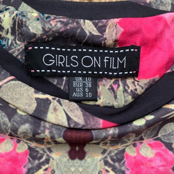 Girls on Film Body-Conscious Dress in Chevron Mix Print - Picture 4 of 7